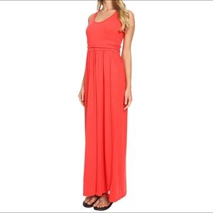 Mountain Hardware Dryspun Perfect Maxi size. M